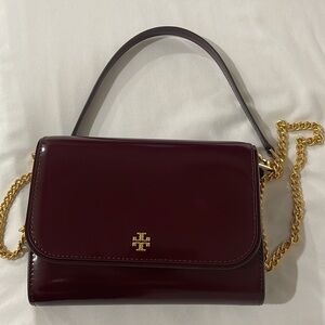 Tory Burch wallet on chain